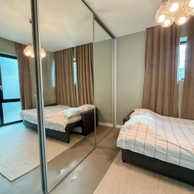 Rental of a comfortable 3-room apartment, 90 m², Mamaia district, Constanța, Romania